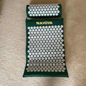 Nayoya Neck and Back Pain Relief Acupressure Mat.